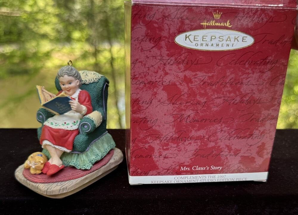 Vintage 1997 Hallmark Keepsake Ornament Mrs. Claus’s Story Christmas MIB! 46D
